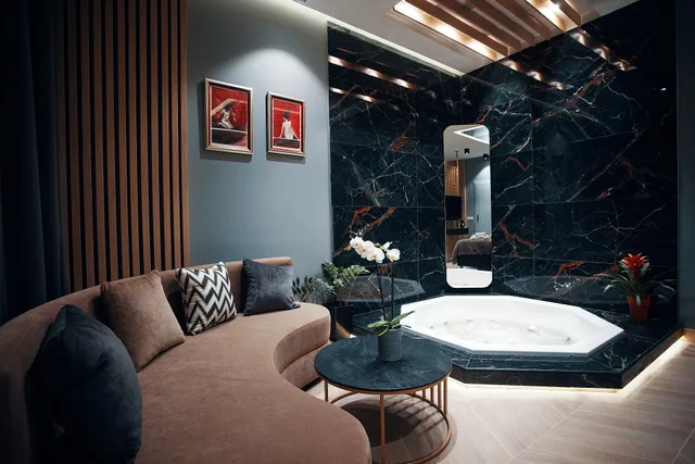 Monza Mirror Apartment