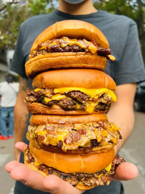 Chubbies Burger Satélite