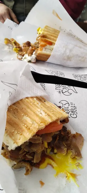 Paul"s Grill Local street food