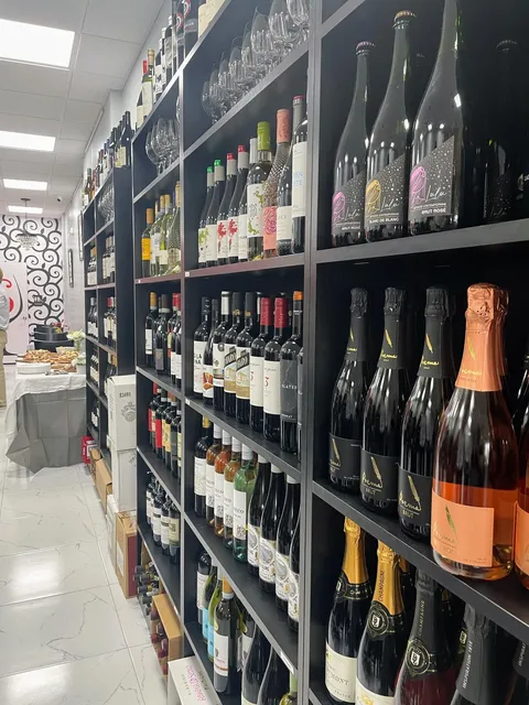 Naples Society Wine Bar