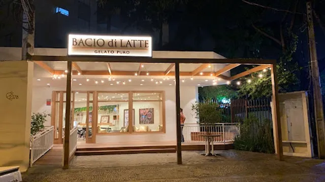 Bacio di Latte - Santana Brás Leme