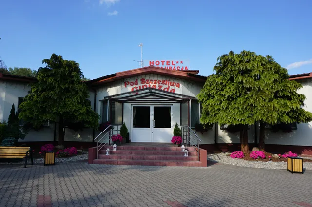 Zajazd "Pod Szczęśliwą Gwiazdą"