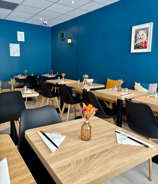 Montchat Sushi Lyon 3 | Restaurant Japonais, Sushis, Poké Bowl