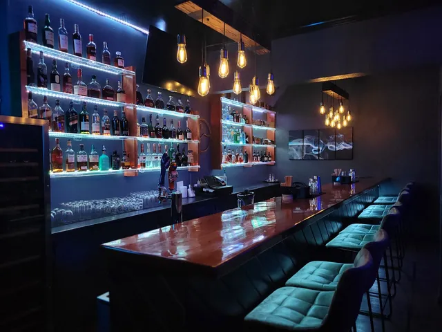 The Sipping Room - Lounge Bar & Restaurant