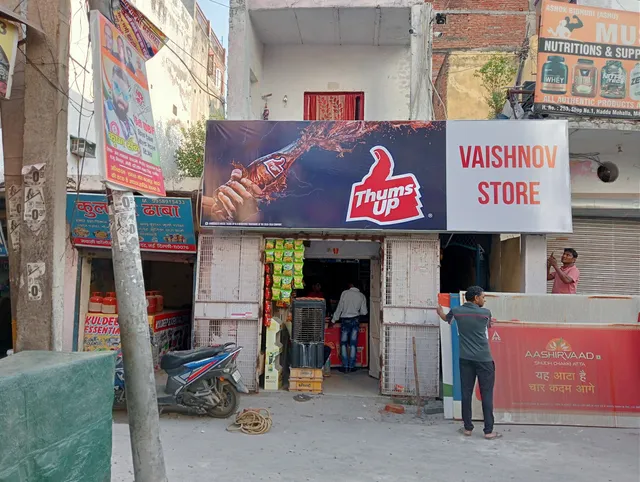 kuldeep Dhaba,L Pocket,Sarita Vihar