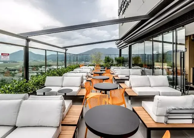 TESSEN Restaurant Lounge