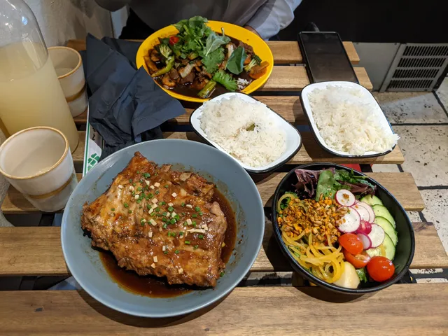 La Tre Street Kitchen