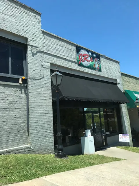 JR’s Sportsbar and Grill