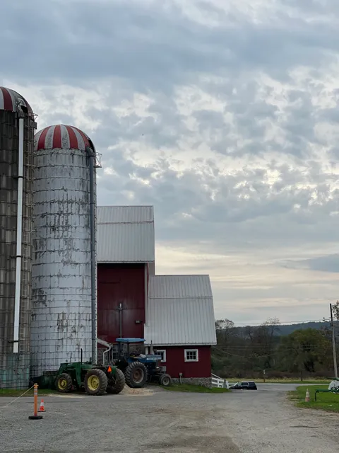 Hillcrest Orchard & Dairy