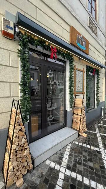 Le Petit Bistro