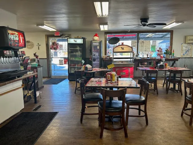 Pistol Pat's Family Diner on honey creek