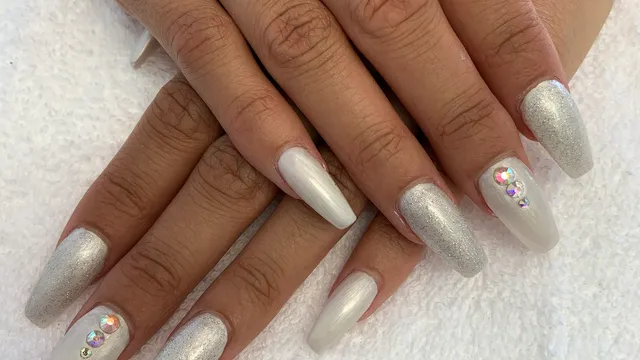Vernon Crystal Nails