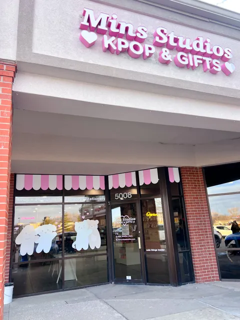 Mins Studios Kpop & Gifts