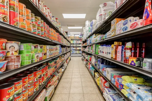 Hidalgo's Market, Taqueria, & Cantina