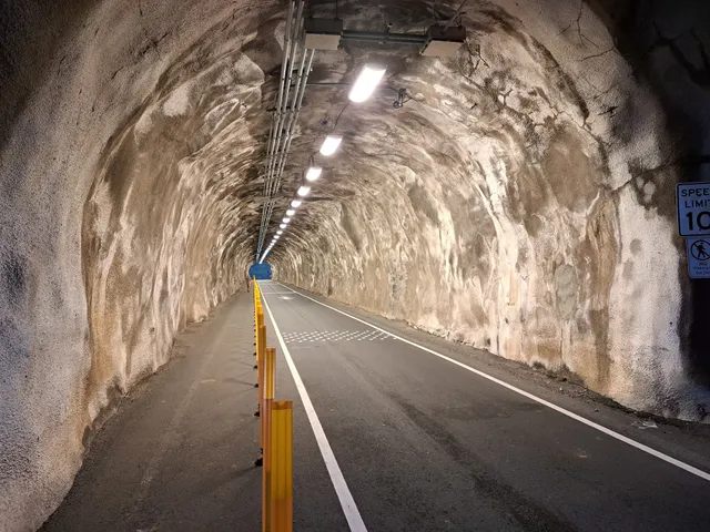 Diamond Head Tunnel