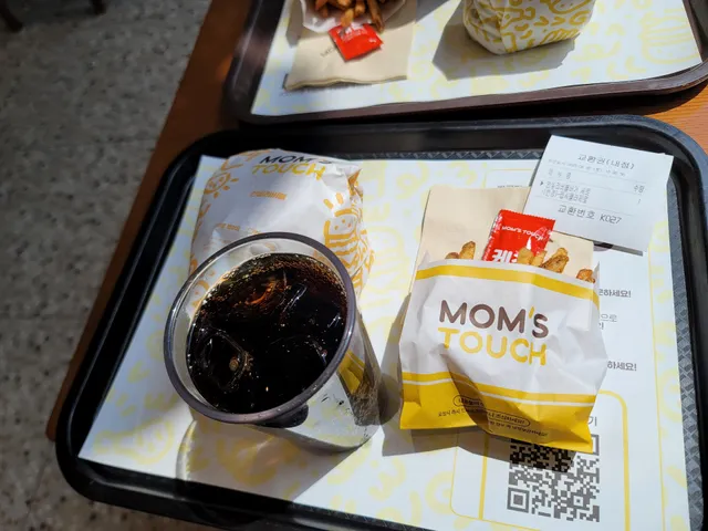 맘스터치 DMC향동점