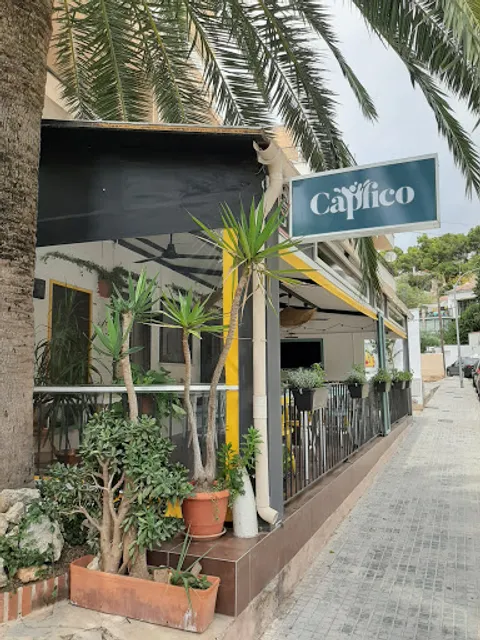 Capfico Bar