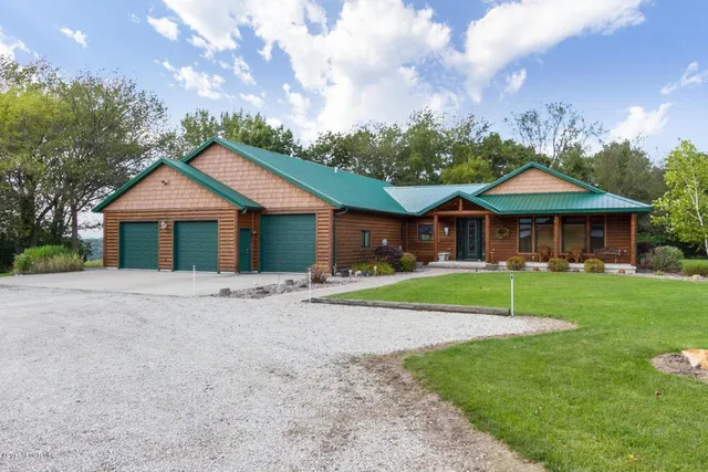 Bluff Country Retreat