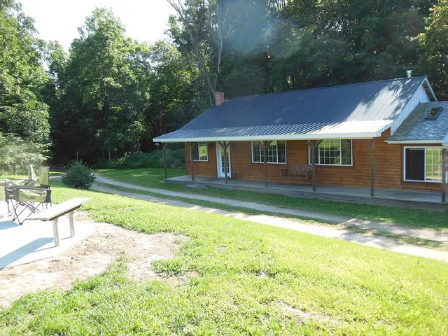 Amish Valley Cabin LLC