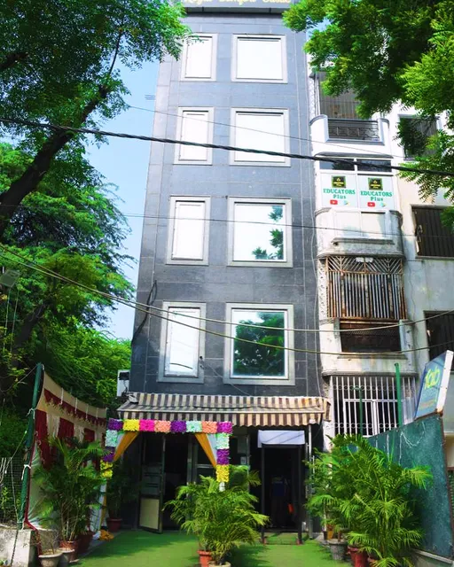 Royal Comfort Castle