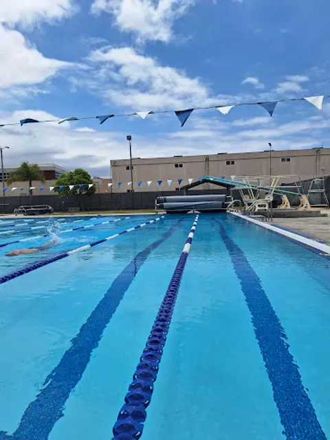 Hawthorne Pool