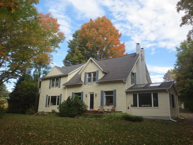 Red Hill Farm Bed & Breakfast