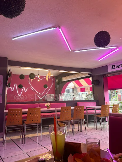 Arthie's Waffles & Food