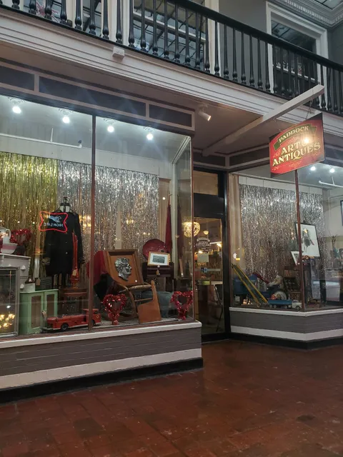 Paddock Art & Antiques