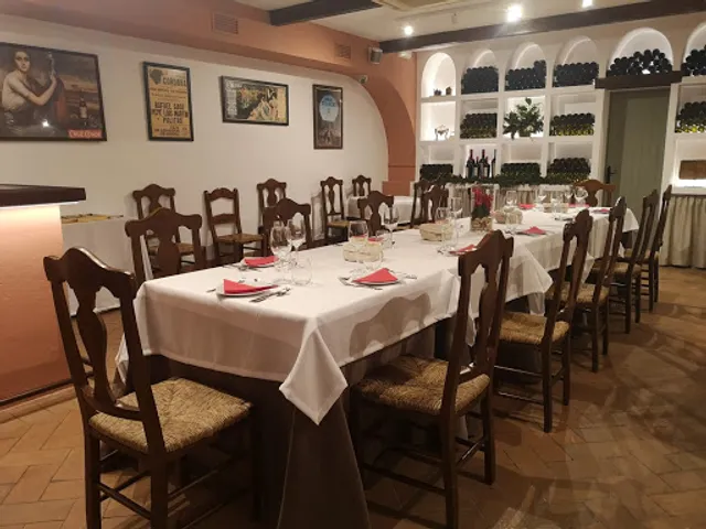 Taberna Caballerizas Reales 4