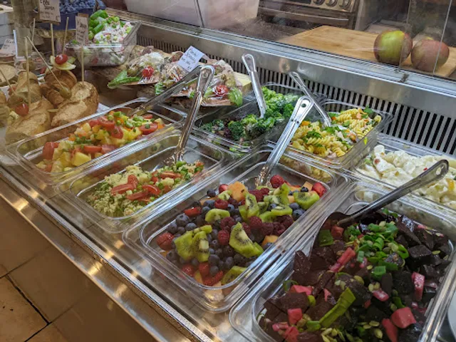 Chez Hippolyte Café & Boutique