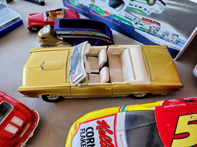 Anthony's Lake Avenue Mini Storage & Flea Market