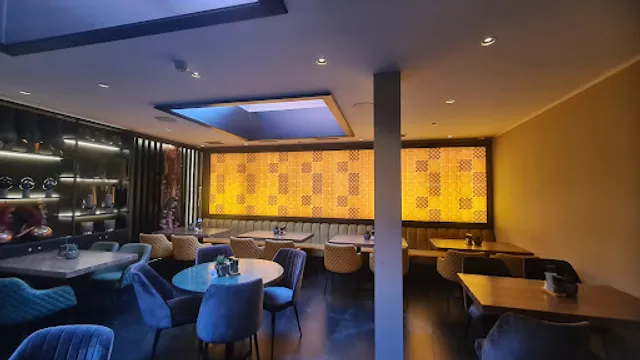 Moments - Restaurant | Bar | Lounge