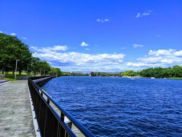 Metro Square Shopping Center