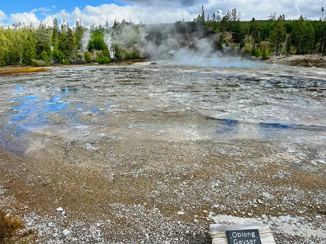 Oblong Geyser