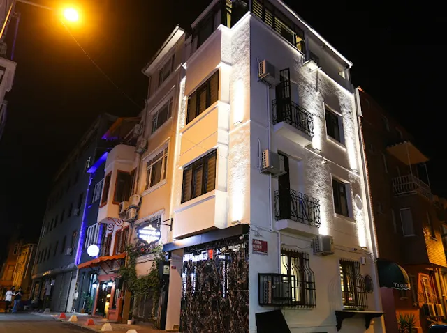 Taksim White Moon HotelSuites
