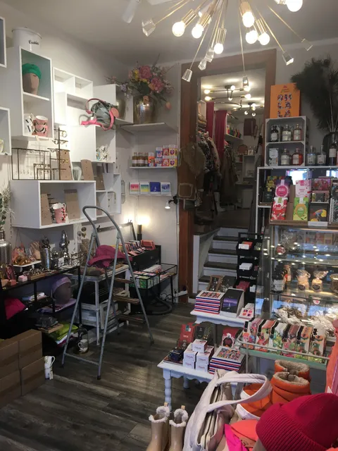 ah & oh - BOUTIQUE CAFÉ