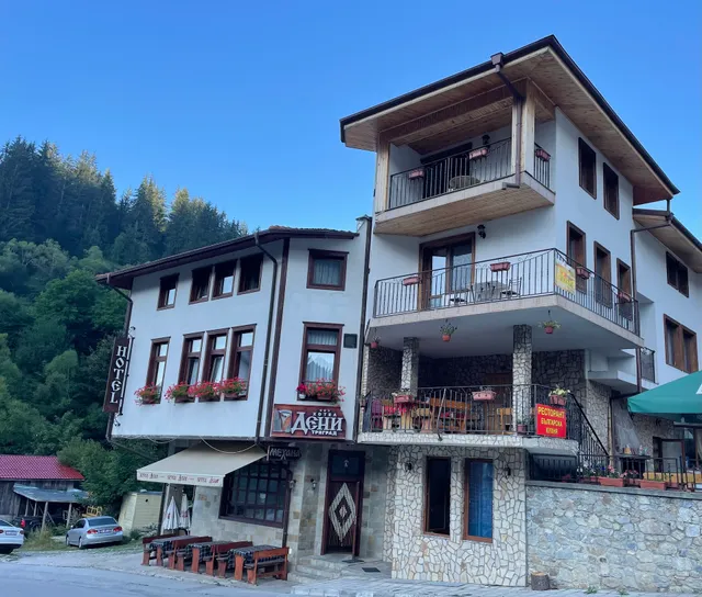 Hotel Deni