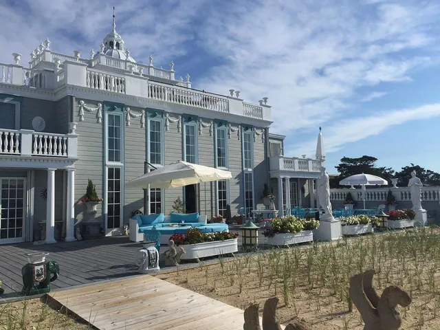 Belvedere Guest House for Men