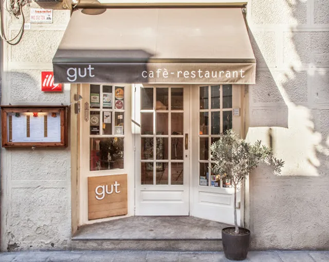 Restaurant gut