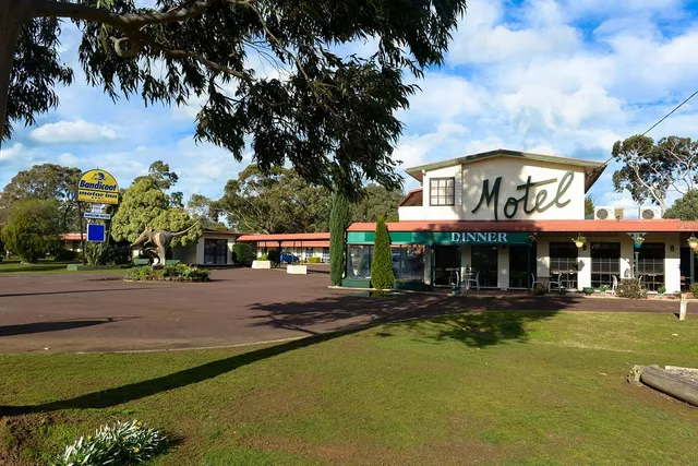 Bandicoot Motor Inn