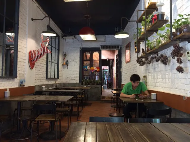 Cafe Văn Miếu - Bún bề bề