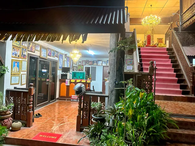 อัญมณี รีสอร์ท(สาขา2) 400บาท - Aunyamanee Resort lamphun 2