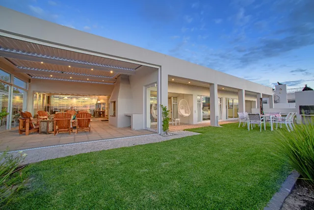 Sensiri Orca Beach Villa