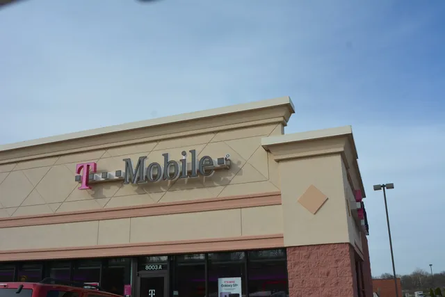 T-Mobile Authorized Retailer