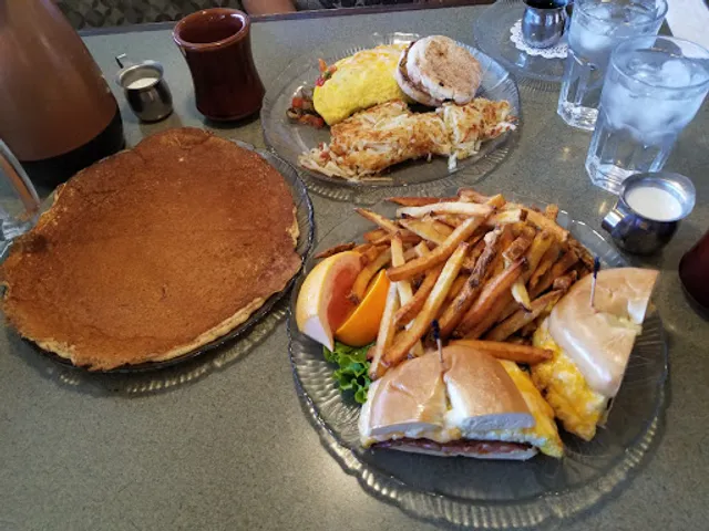 US Egg Brunch + Cocktails