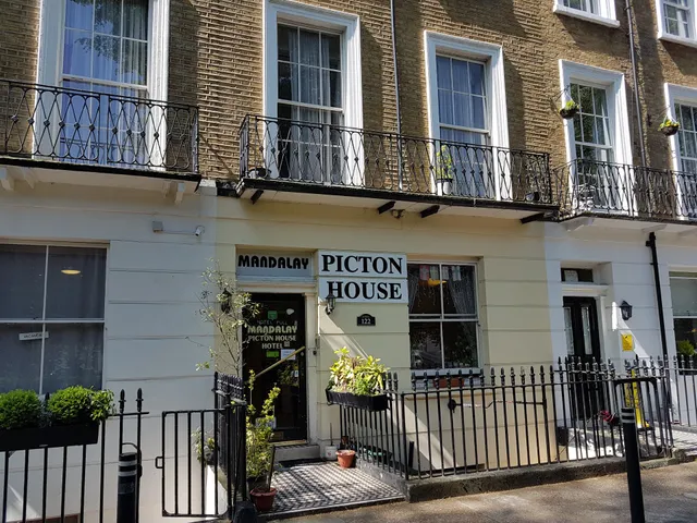 Mandalay Picton House Hotel