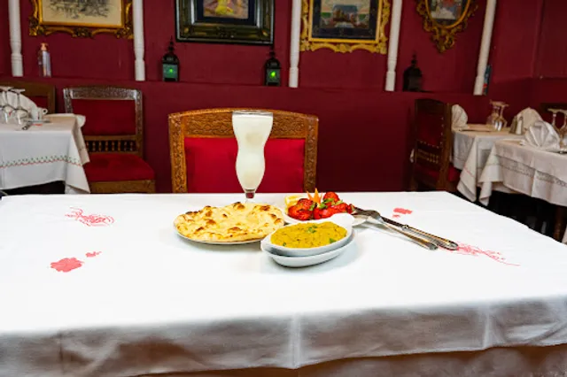 RESTAURANT INDIEN PARIS - AU COEUR DE L'HIMALAYA - SUR PLACE - LIVRAISON - EMPORTE