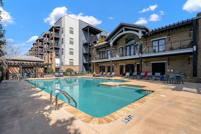 McBee Station Apartments