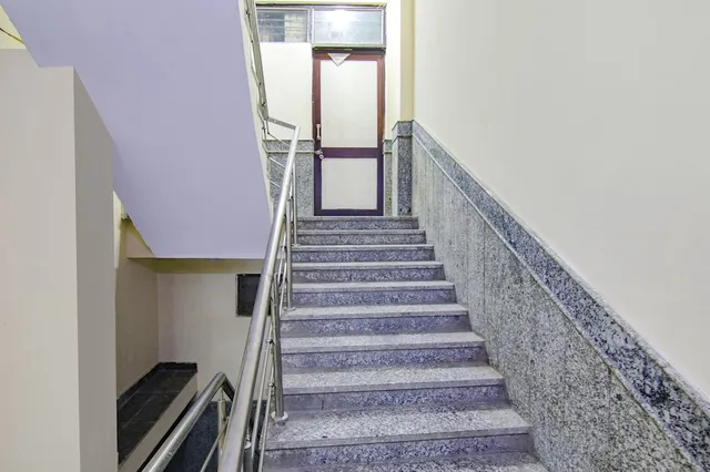 FabHotel Ashok Vihar