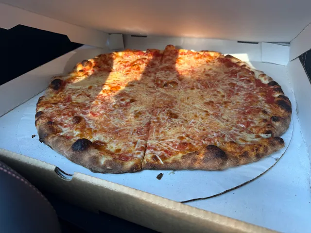 Ronnie Bee's New York Style Pizza